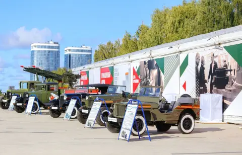 Выставка военной техники — день оружейника